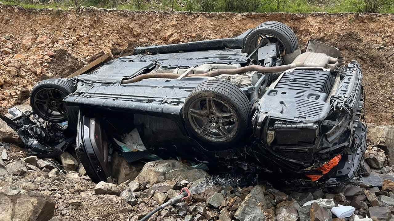 Yozgat'ta feci kaza! Takla atan otomobil hurdaya döndü: 4 yaralı!