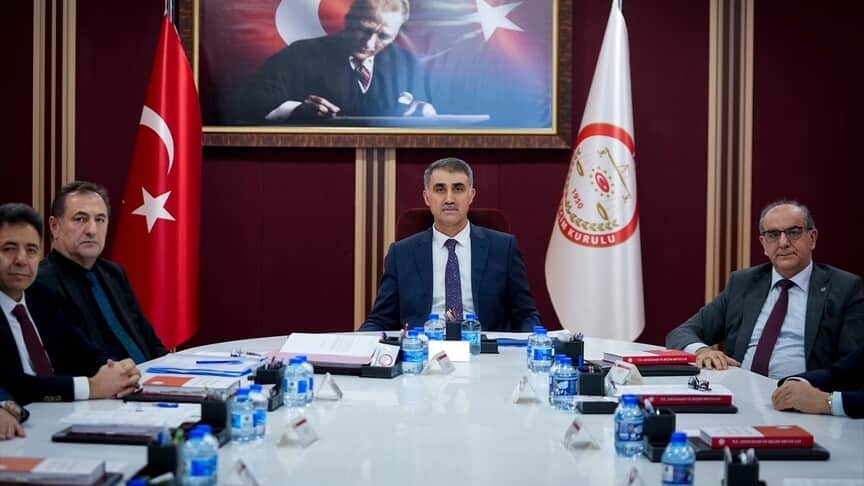 YSK, yeni başkan ve üyeleriyle ilk toplantısını yaptı
