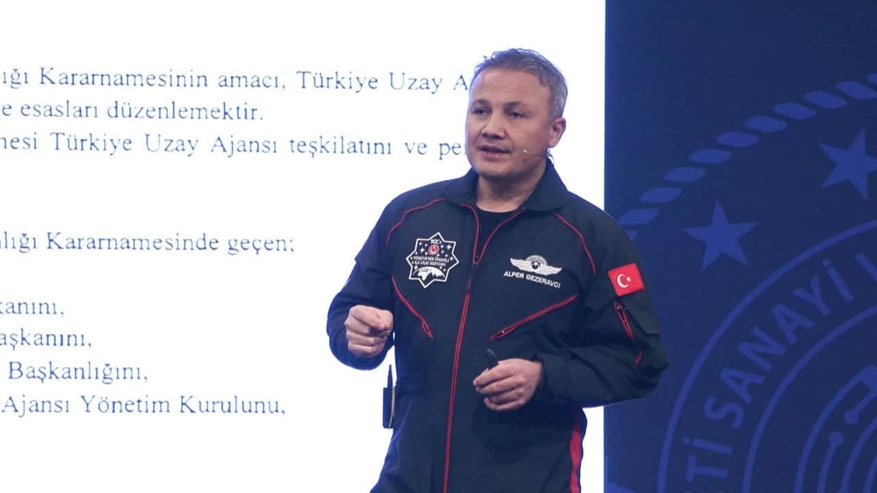 YTÜ’de uzay vizyonu buluşması: Gezeravcı’dan gençlere net mesajlar