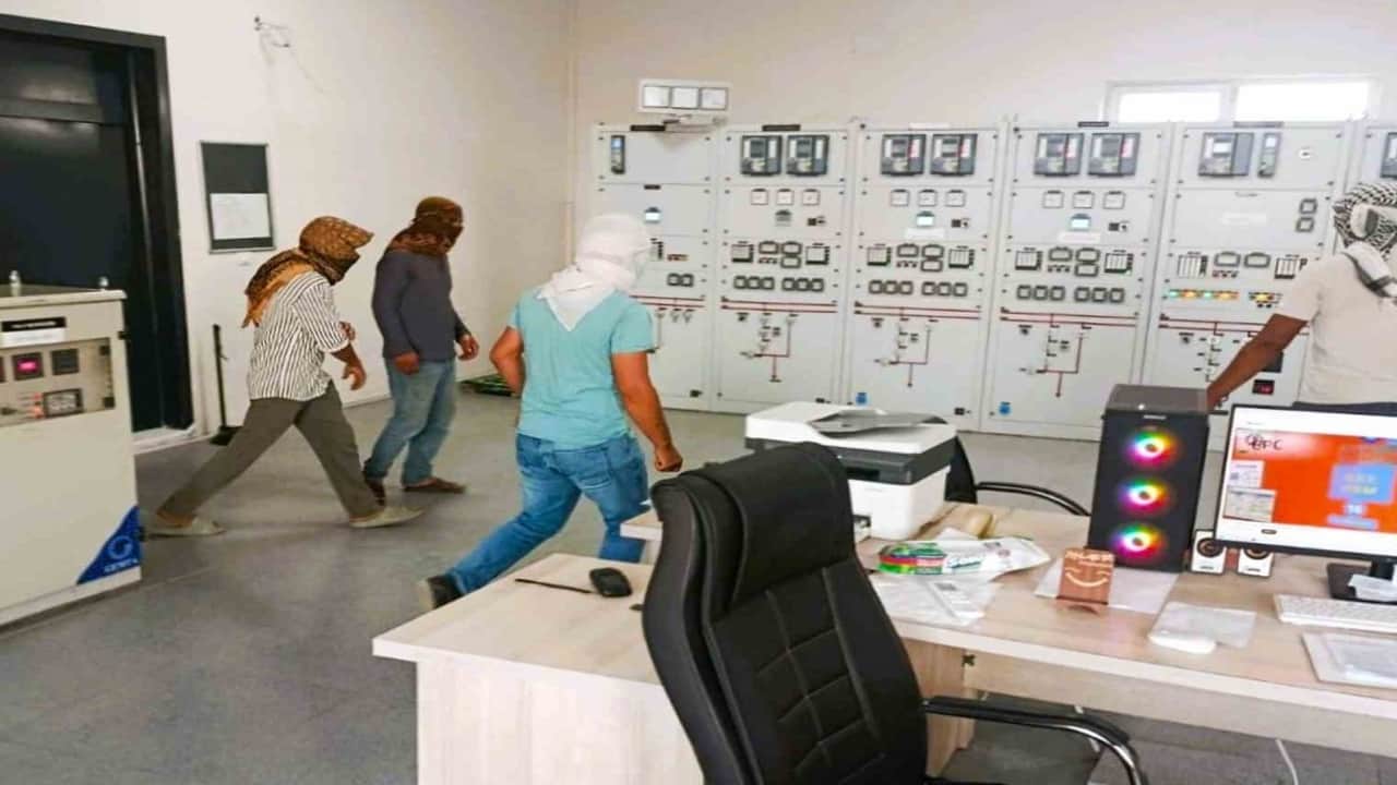 Yüzlerini puşi ile gizlediler, facianın eşiğinden dönüldü! Bunlar da trafo eşkıyaları!
