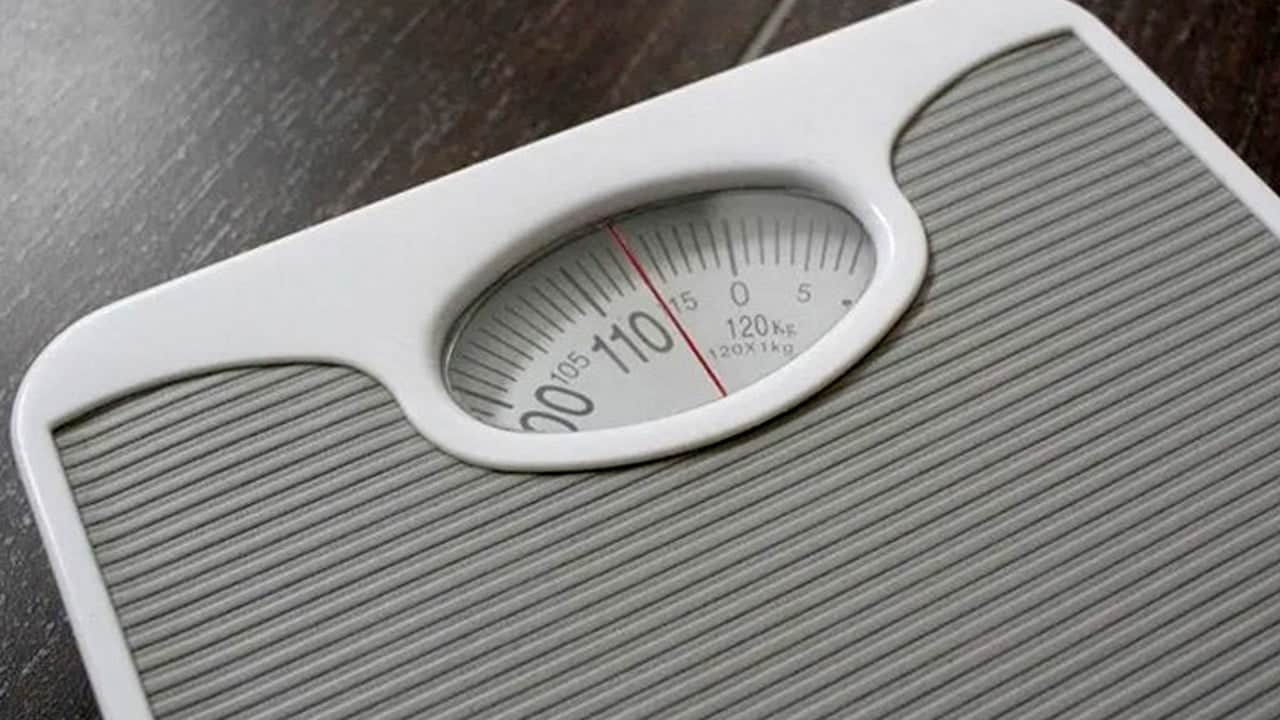 Zayıflama uğruna nerdeyse ölecekti: Kusmaya çalışırken bakın ne yuttu!