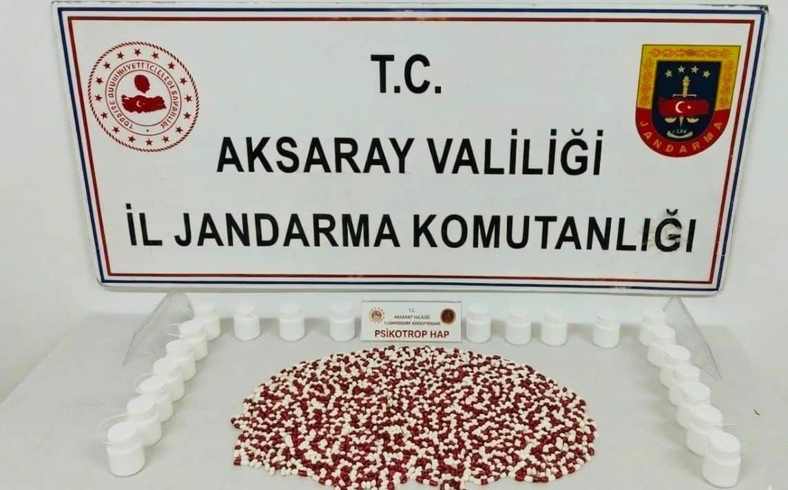 Zehir tacirlerine jandarmadan darbe! İzmir'den Aksaray'a uyuşturucu getiren şebeke çökertildi!