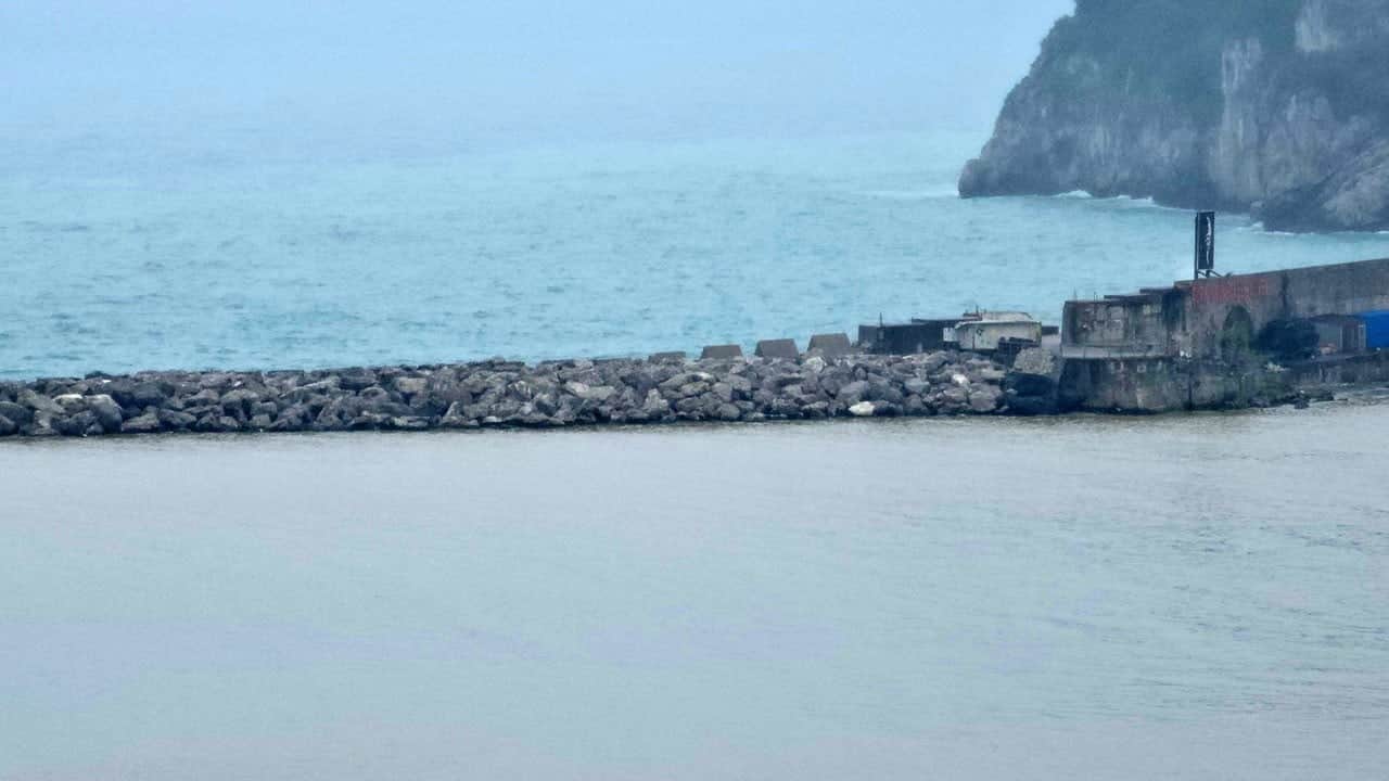 Zonguldak'ta denizin rengi değişti!