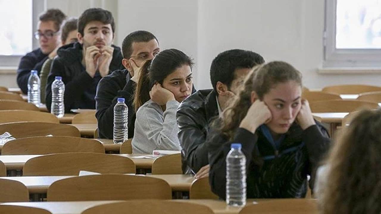 'Zorunlu Eğitim İşsizlik Ordusu Yetiştirdi!'