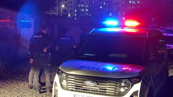 12 yaşındaki çocuk evinde bıçaklı saldırıya uğradı