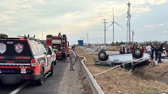 2 personel yaralandı! AFAD ekibini taşıyan kamyonet takla attı