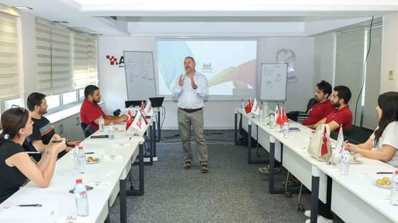 Adana sanayisinde dönüşüm mesaisi! KOBİ’lere büyüme ve yönetim eğitimi