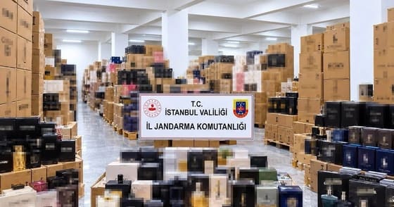 Bağcılar'da 195 bin 406 şişe sahte parfüm ele geçirildi 2 şüpheli gözaltında