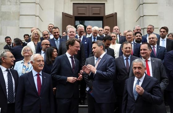 Bakan Bayraktar’dan Almanya’ya çağrı: İmkânları birleştirelim