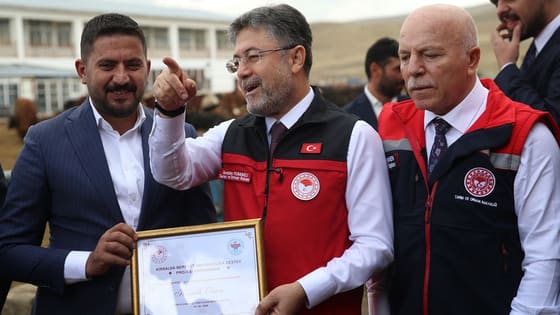 Bakan Yumaklı: Milletin değerlerinden rahatsız olanların nasıl bir Türkiye istediğini çok iyi biliyoruz!