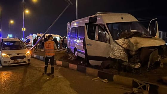 Bartın’da düğün dönüşü kaza: 3’ü çocuk 21 yaralı