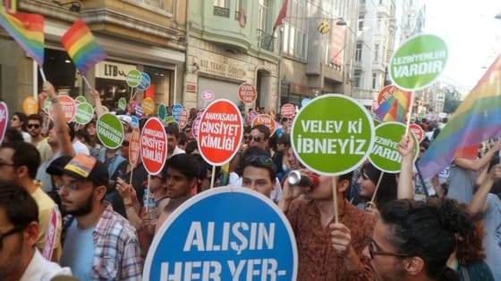Çağın en büyük tıbbi dolandırıcılığı! Cinsiyet endüstrisi