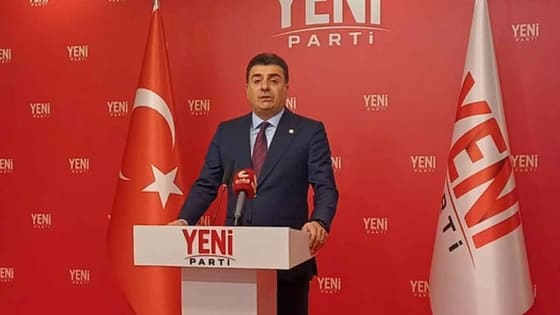 CHP'nin çakma tabelası ellerinde patladı! İsim krizini örtbas etmek için buldukları komik formül fiyasko çıktı!