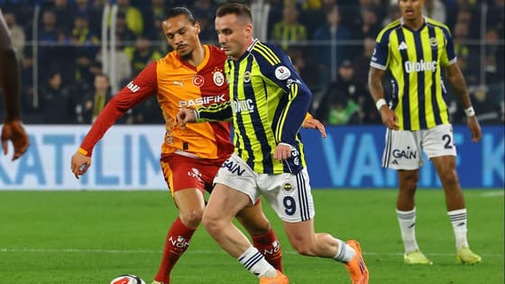 Dev maçın tarihi belli oldu! Galatasaray-Fenerbahçe derbisine sürpriz saat