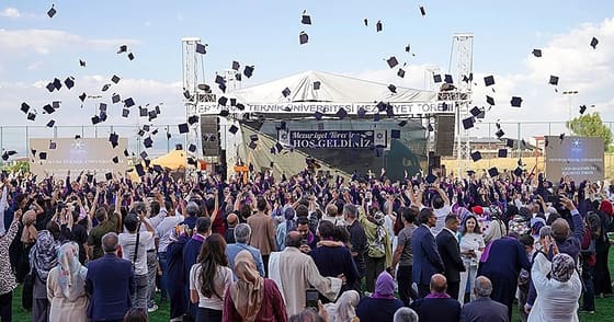 Erzurum'da muhtemel eğitim süresi 17,31 yıla geriledi, kadınlar erkekleri geçti