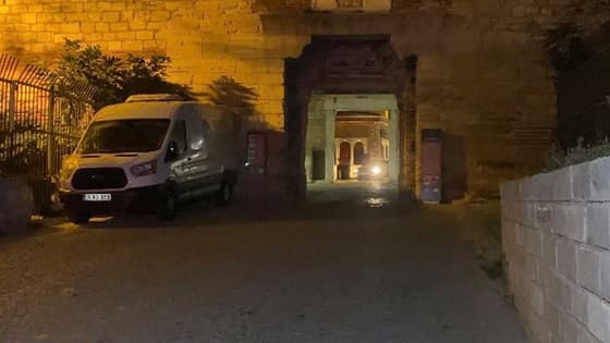 Fatih’te surlarda ölü bulunan kişinin kimliği belirlendi