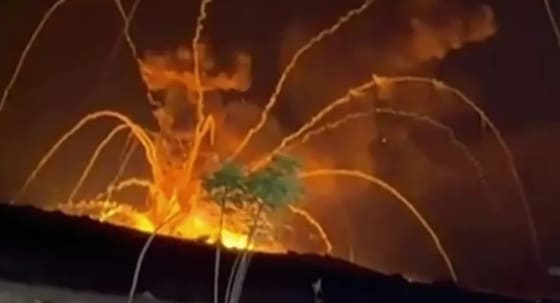 Gece yarısı peş peşe patlamalar! Cephanelik havaya uçtu