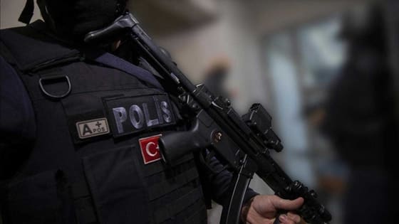 Keçiören’de koku ihbarı uyuşturucu operasyonuna dönüştü: 2 tutuklama