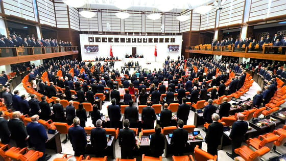 Meclis tatilden dönüyor: Vatandaşın tek isteği sivil Anayasa