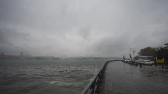 Mega kent için saat verildi! İstanbul’a sağanak geliyor