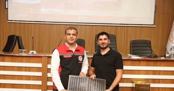 Muğla çam balında QR kodlu takip sistemi pilot olarak 50 arıcıya tanıtıldı