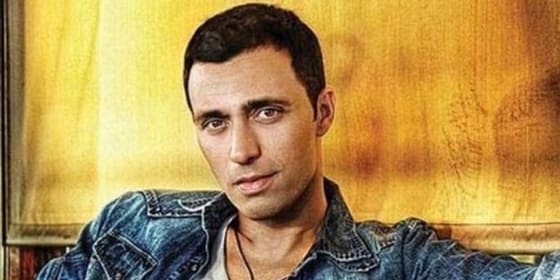 Mustafa Sandal fon iddialarına yanıt verdi: "Maddi anlamda hiçbir ortak işimiz olmamıştır"
