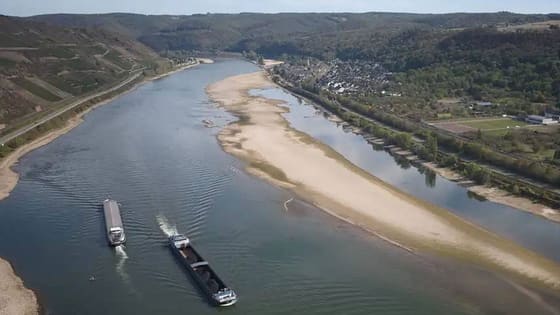 Ren Nehri kurudu: Almanya'da gemi trafiği felç oldu