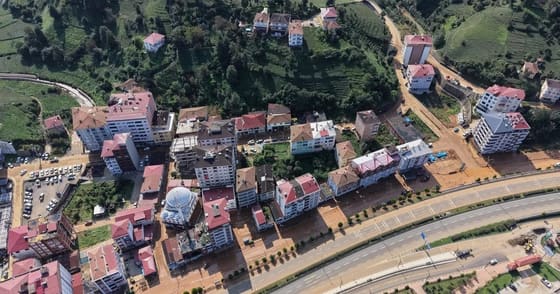 Rize'de sular çekildi, 351 personel ve 174 araçla yol açma ve temizlik başladı