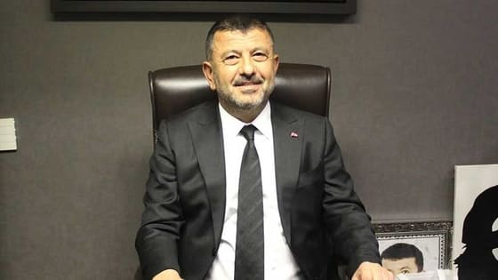 Rüşvet soruşturmalarında adı geçiyor! Veli Ağbaba apar topar hastaneye kaldırıldı