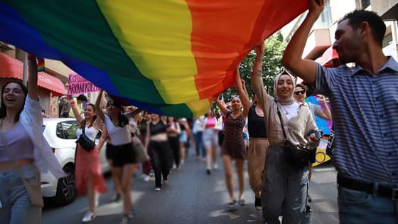 Sapık LGBT derneklerinde iç savaş hazırlığı!
