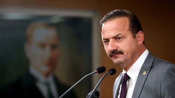 Şehit Yazıcıoğlu’nun yanında yetişen bir siyasetçiye yakışmadı! Fon vurgununu başörtüsüne bağlayan Ağıralioğlu’na tepki!