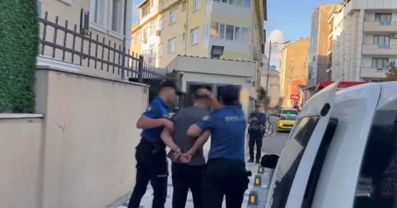 Şişli'de kadına ve Atatürk'e hakaret eden şüpheli evinde yakalandı