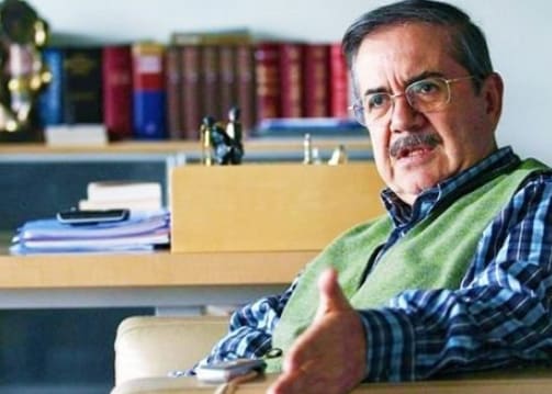 Taha Akyol’a “Özgür Özel” tepkisi: Murat Alan, Selfi kuyruğunun perde arkasını yazdı