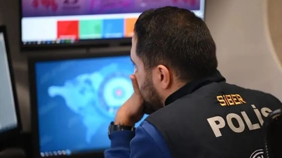 Travesti sever Solcular üzgün... LGBT destekçisi sapık sitelere erişim engeli