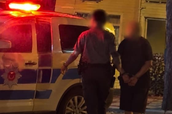 Tüm Türkiye bu skandalı konuşuyor! O işadamı, 18 yaşından küçük iki erkek çocukla otelde basıldı