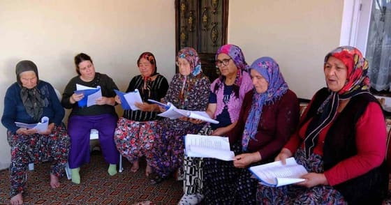 'Uyuşturucu artık köylere kadar geldi': Ümmiye Koçak'tan bağımlılık üzerine yeni oyun