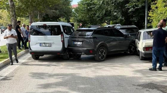 Zincirleme kazada yaralılar var