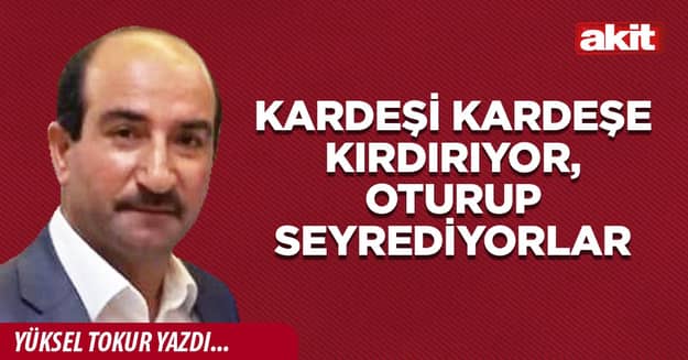 Kardeşi kardeşe kırdırıyor, oturup seyrediyorlar
