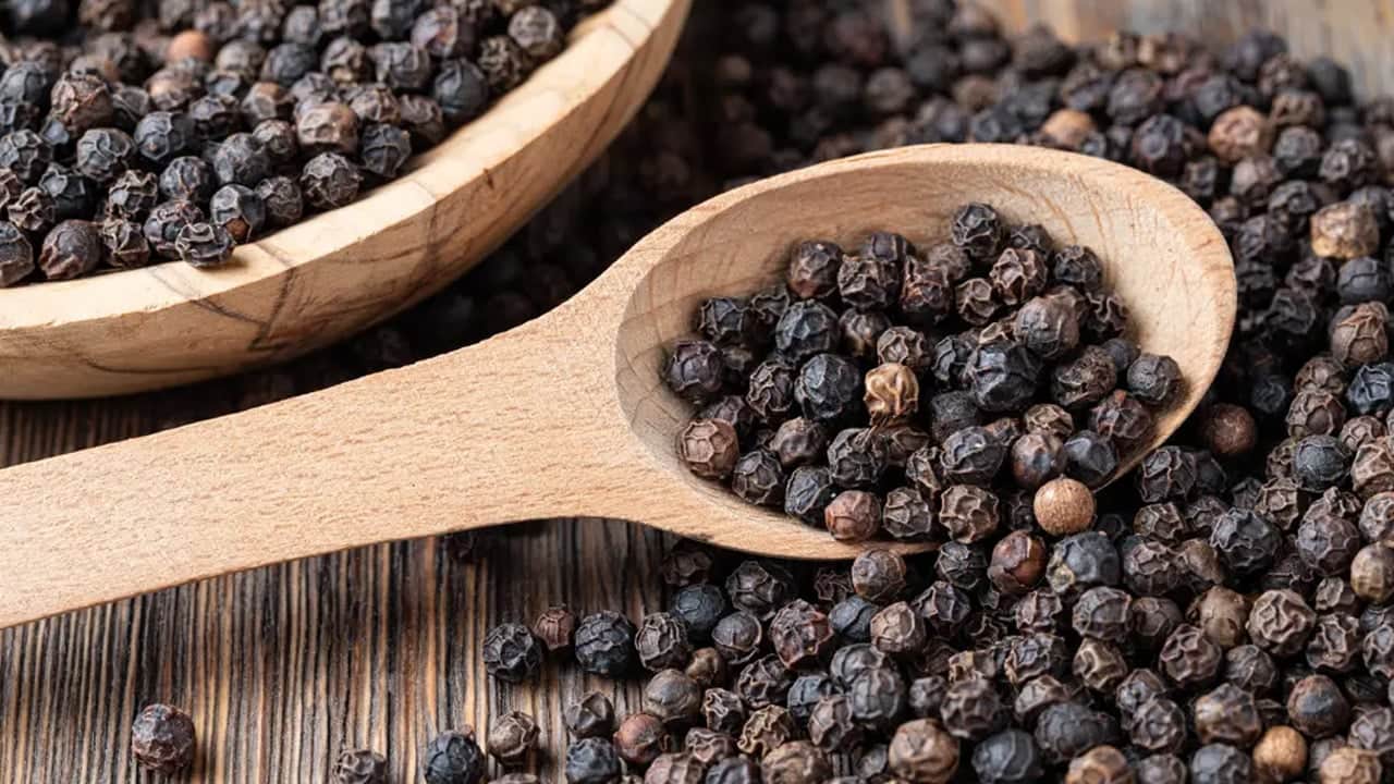 1 avuç meyveyle tatlılığını bastırın bakın ne oluyor! Mucizevi baharat: Süper gıda adeta doğal kalkan