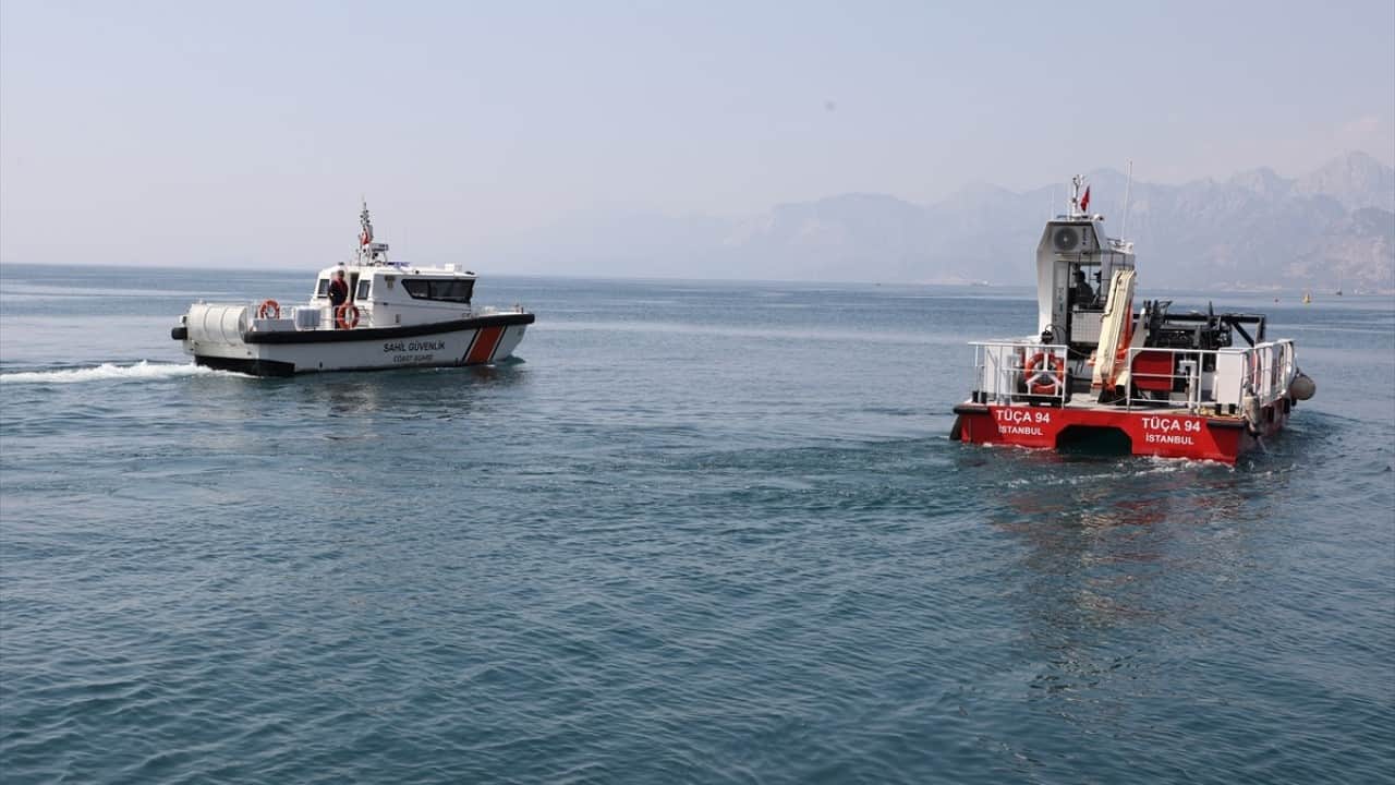 Foto - 10 günde 27 metreküp toplandı Deniz süpürgesi ile Antalya tertemiz olacak