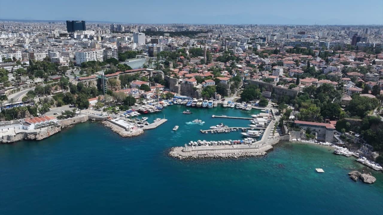 Foto - 10 günde 27 metreküp toplandı Deniz süpürgesi ile Antalya tertemiz olacak