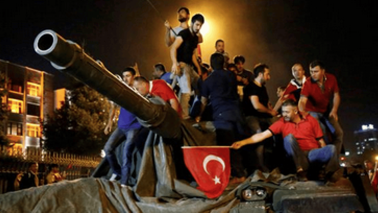 Foto - 15 Temmuz Derneği Başkanı Turunç: "Şehitlerimizin Emanetlerine Sahip Çıkmaya Devam Edeceğiz"