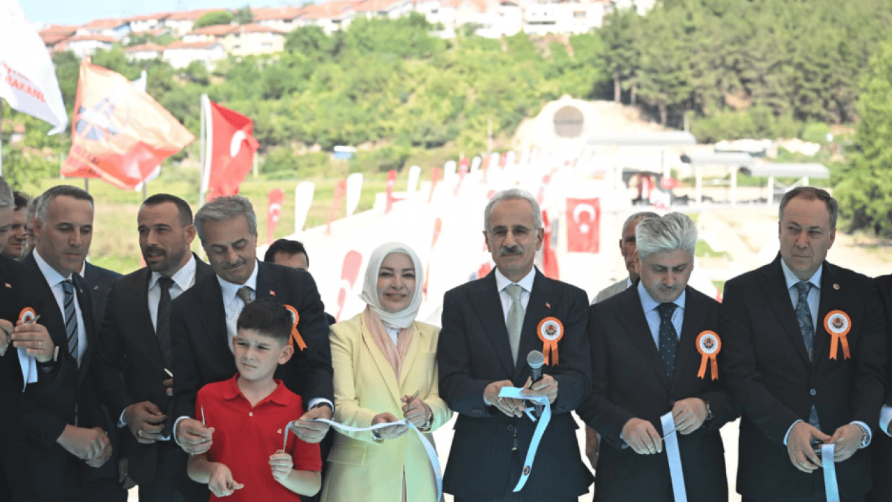 Foto - 1500 yılık geçmişi var: Tarihi köprü yeniden ayağa kaldırdı!