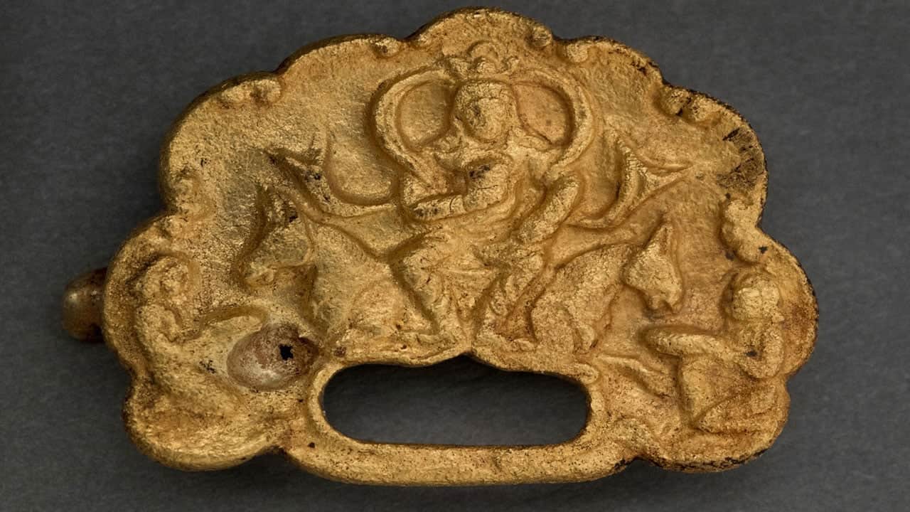 Foto - 1500 yıllık mezardan altın kadın ayakkabısı çıktı