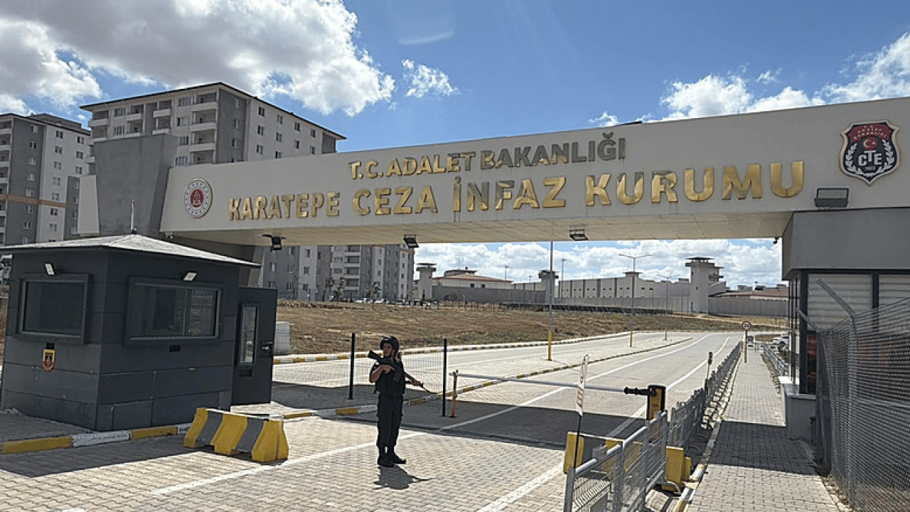 Foto - 260 milyon liralık rüşveti açıklayamadı! Sinem Dedetaş suçu belediye personeline attı