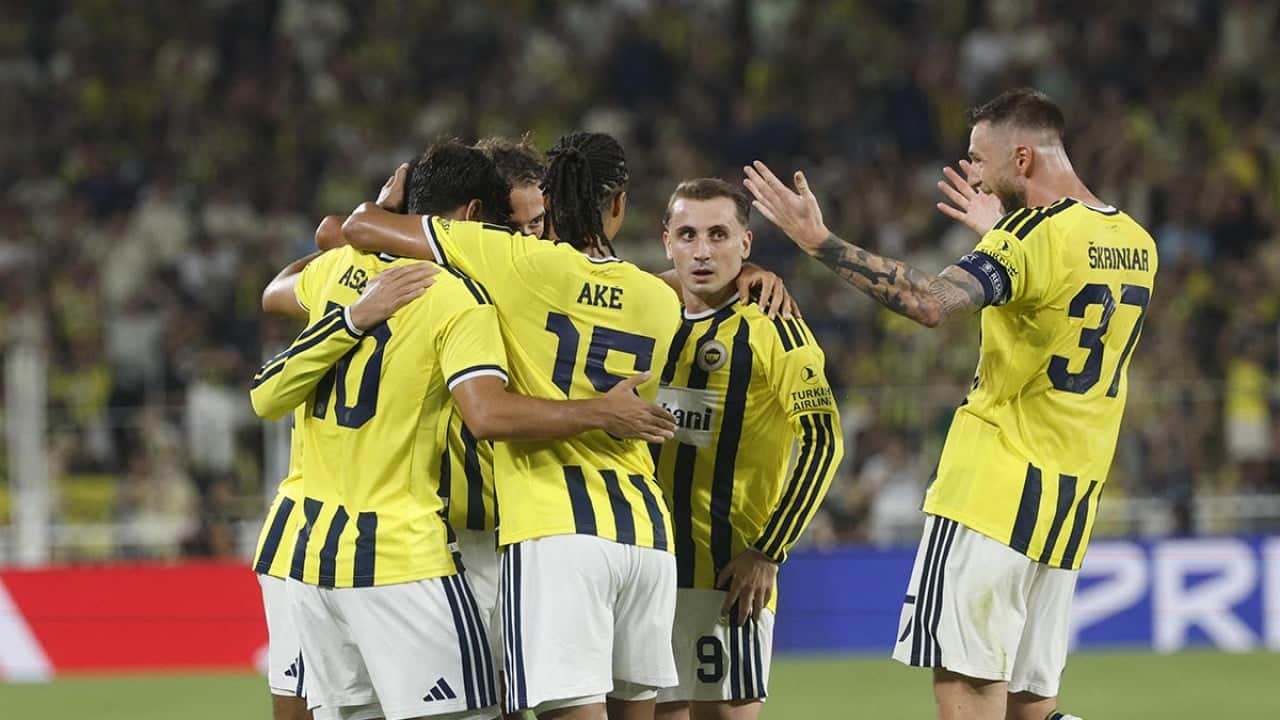 3 eksik var! Fenerbahçe'nin Sturm Graz maçı kamp kadrosu açıklandı