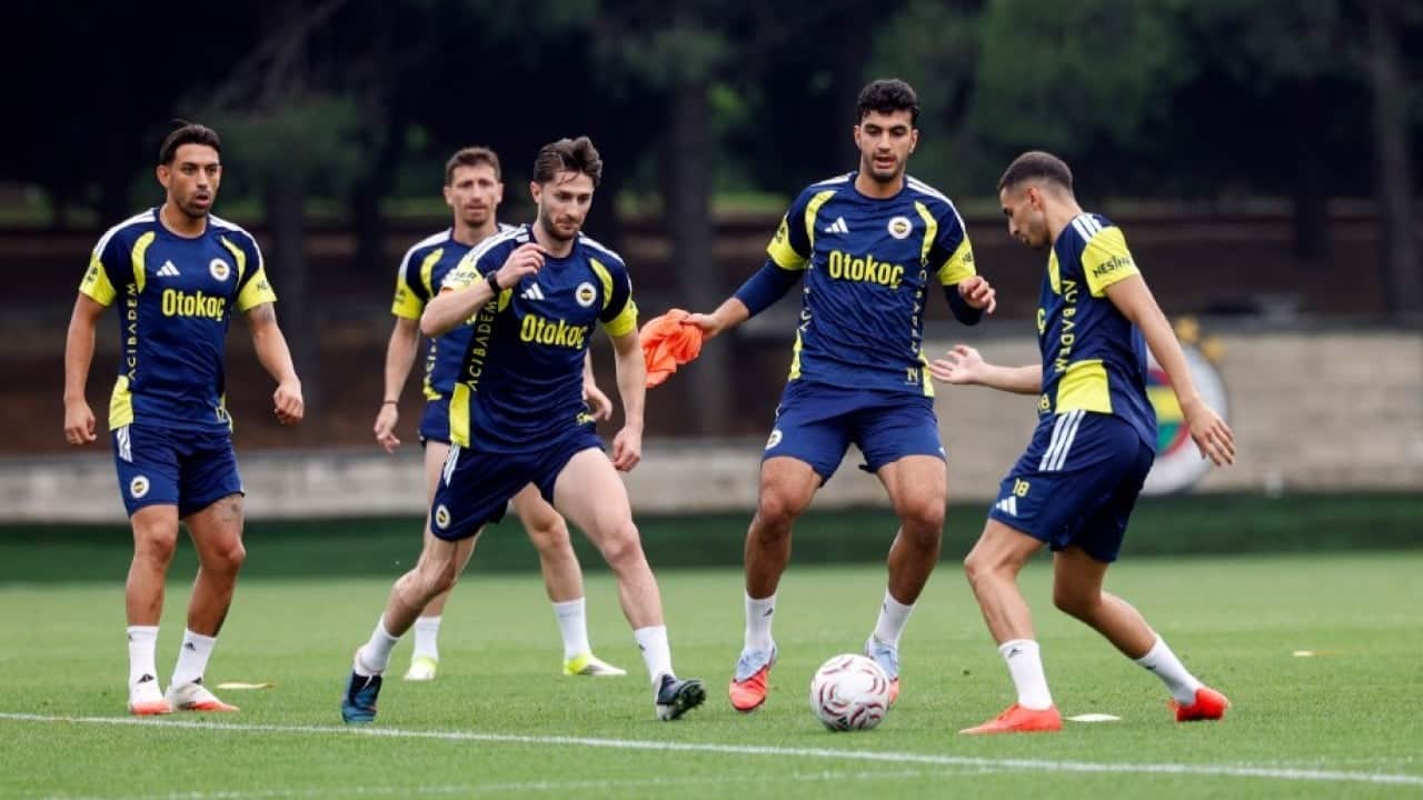 Foto - 3 eksik var! Fenerbahçe'nin Sturm Graz maçı kamp kadrosu açıklandı