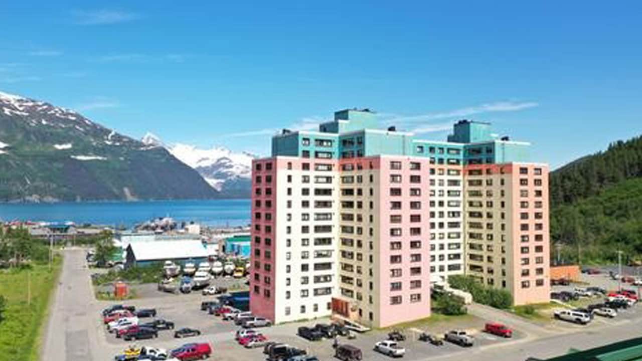 Foto - 300 nüfuslu bütün köy tek bir binada yaşıyor