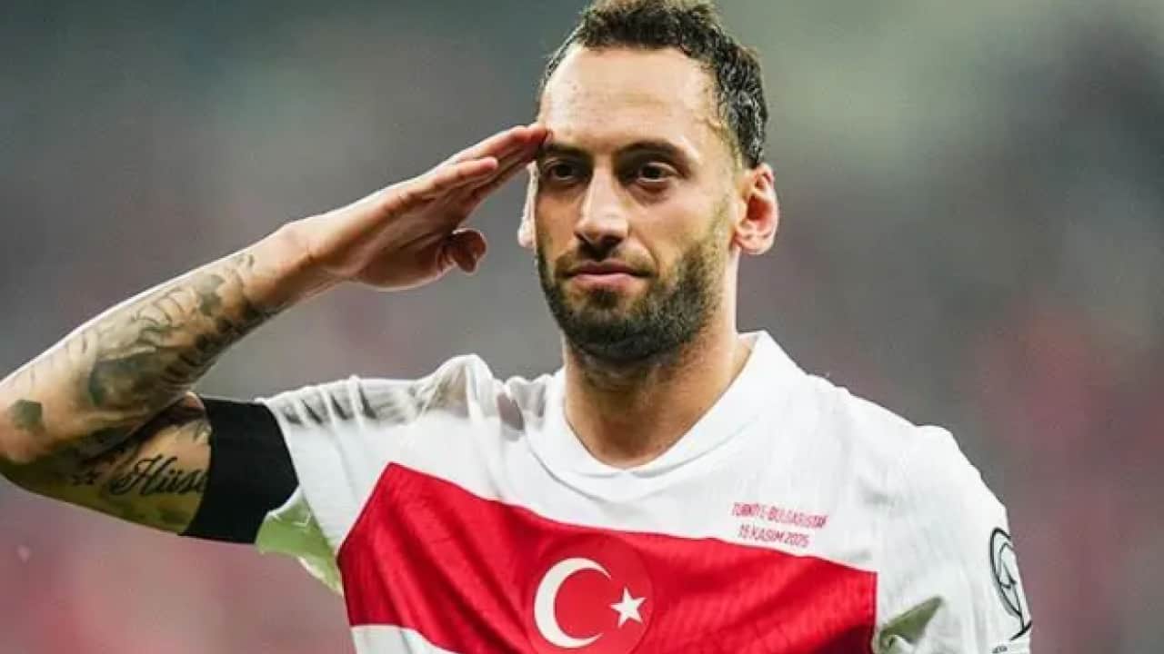 Foto - 32 milyonluk transfer : Fenerbahçe yıldız oyuncuyla el sıkıştı! 