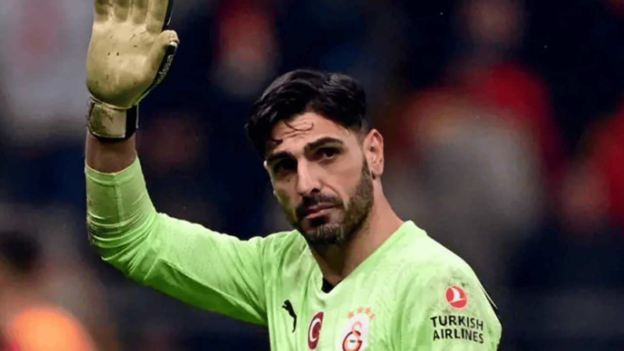 Foto - 32 milyonluk transfer : Fenerbahçe yıldız oyuncuyla el sıkıştı! 
